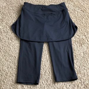 Old Navy Active Skirted Capri Leggings